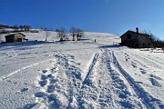 13 Salendo i pratoni innevati di Prato Giugno